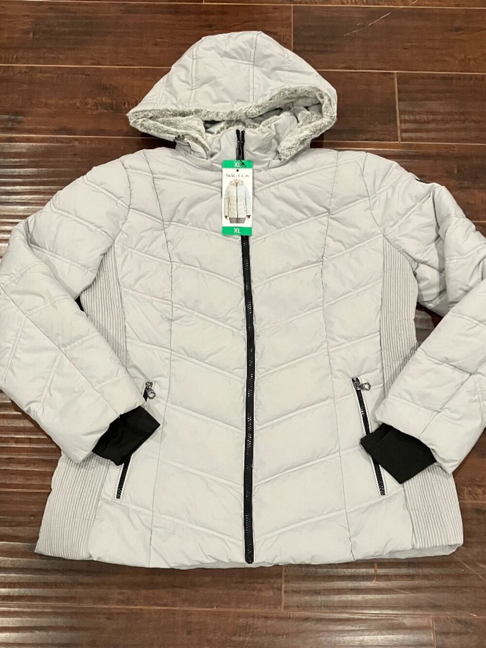 NWT Nautica Ladies' Stretch Puffer Jacket - XL